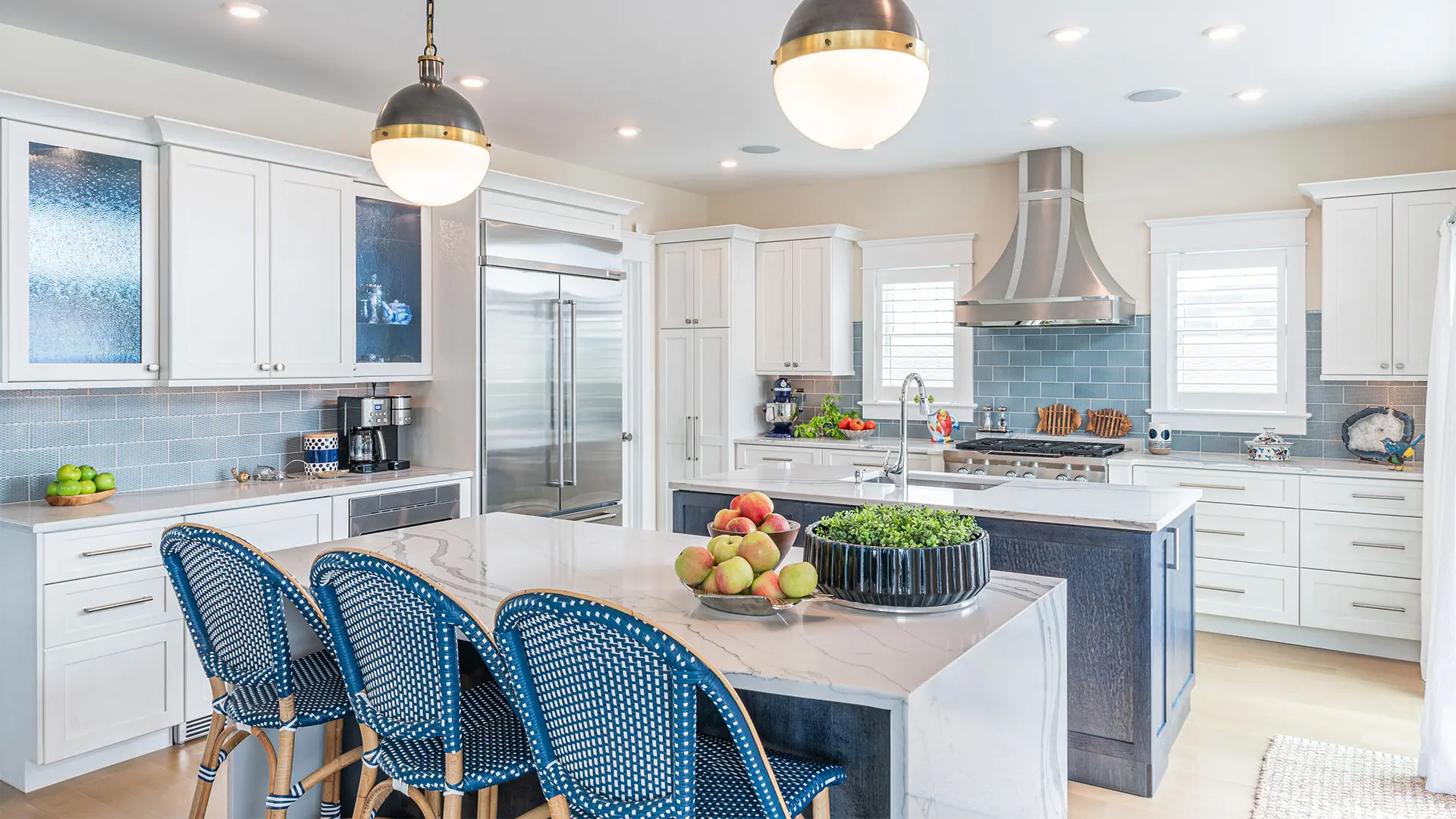Transitional Kitchen in Dune Drive, Avalon NJ